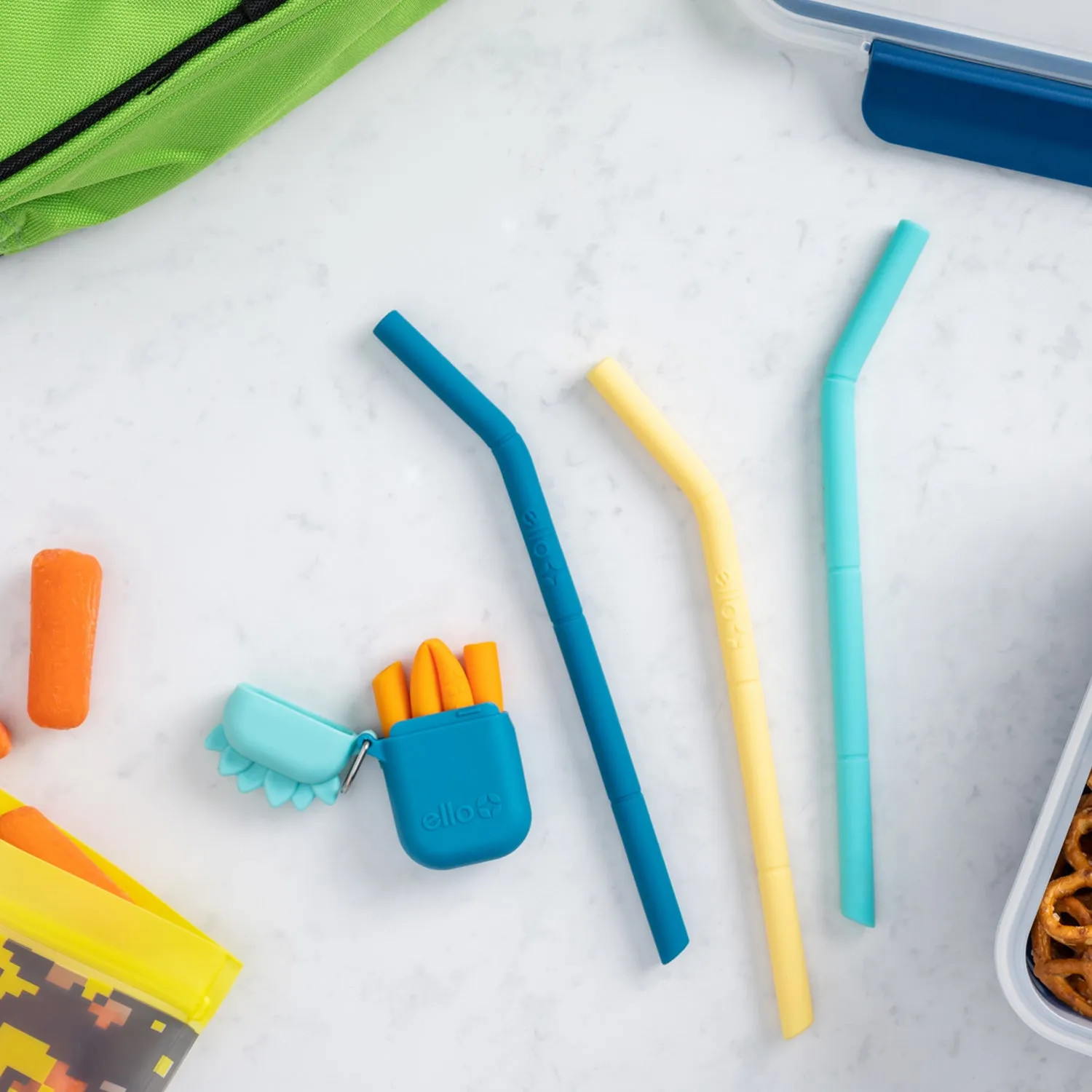 Kids Fold and Store Silicone Straw Set with Case