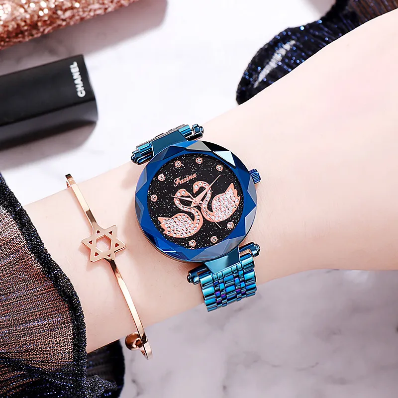 Personality Swan Pattern Women's Watch